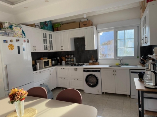 Göynükte Eşyasız 3+1 ayrı mutfaklı dublex daire